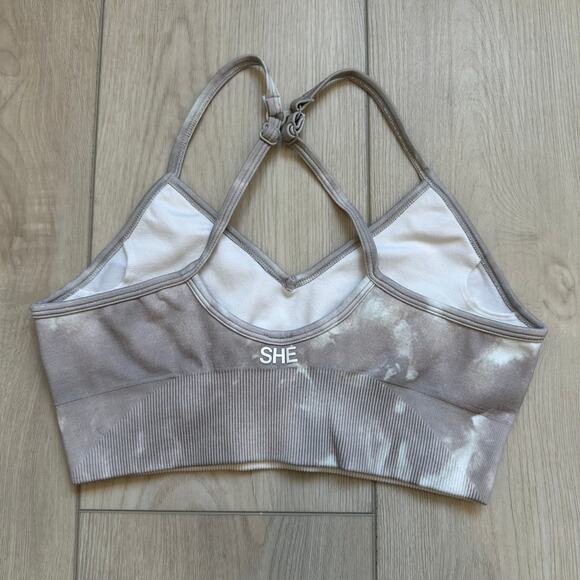 Darc Sport Everson seamless gray white screen print graphic wolves sports bra S - Picture 2 of 3